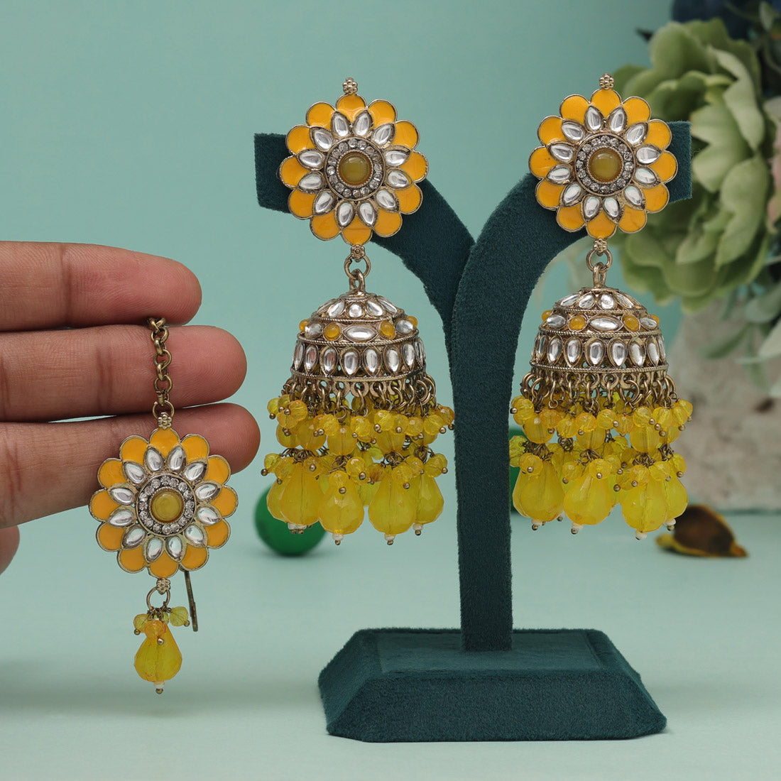 Yellow Color Kundan Earrings With Maang Tikka