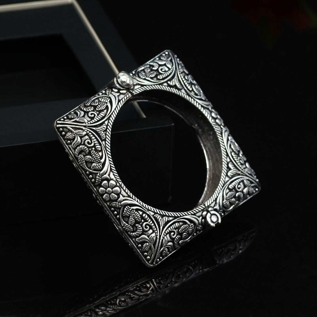 Silver Color Openable  Oxidised Bracelet (GSB260SLV)
