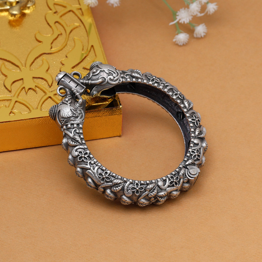 Silver Color Oxidised Openable Bracelet (GSB336SLV)