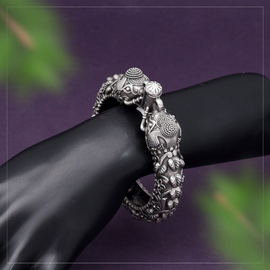 Silver Color Oxidised Openable Bracelet (GSB336SLV)