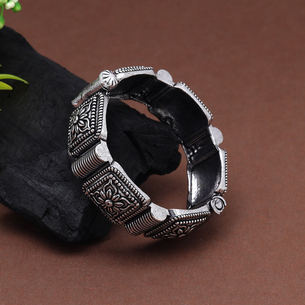 Silver Color Openable Oxidised Bracelet (GSB342SLV)