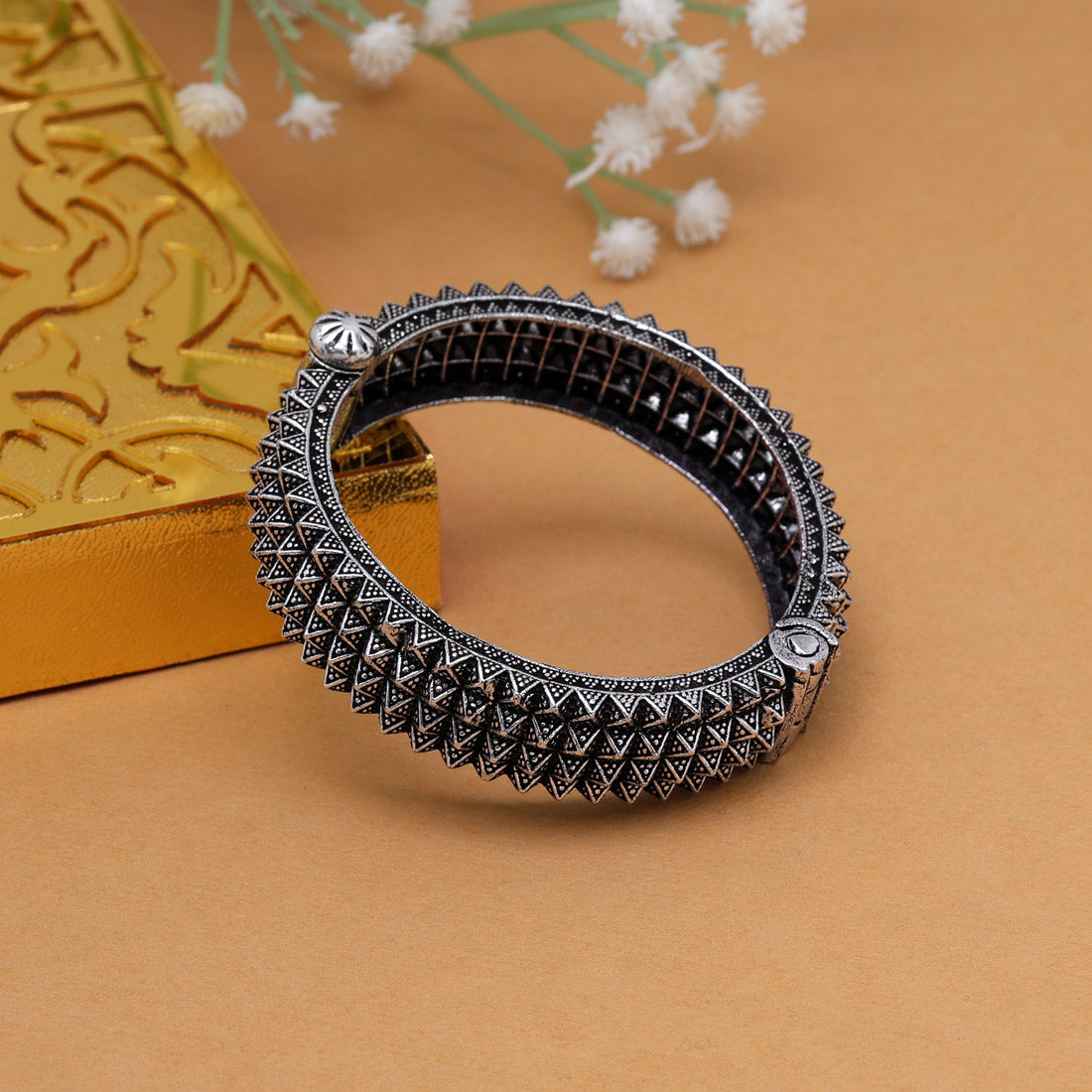 Silver Color Oxidised Openable Bracelet (GSB346SLV)
