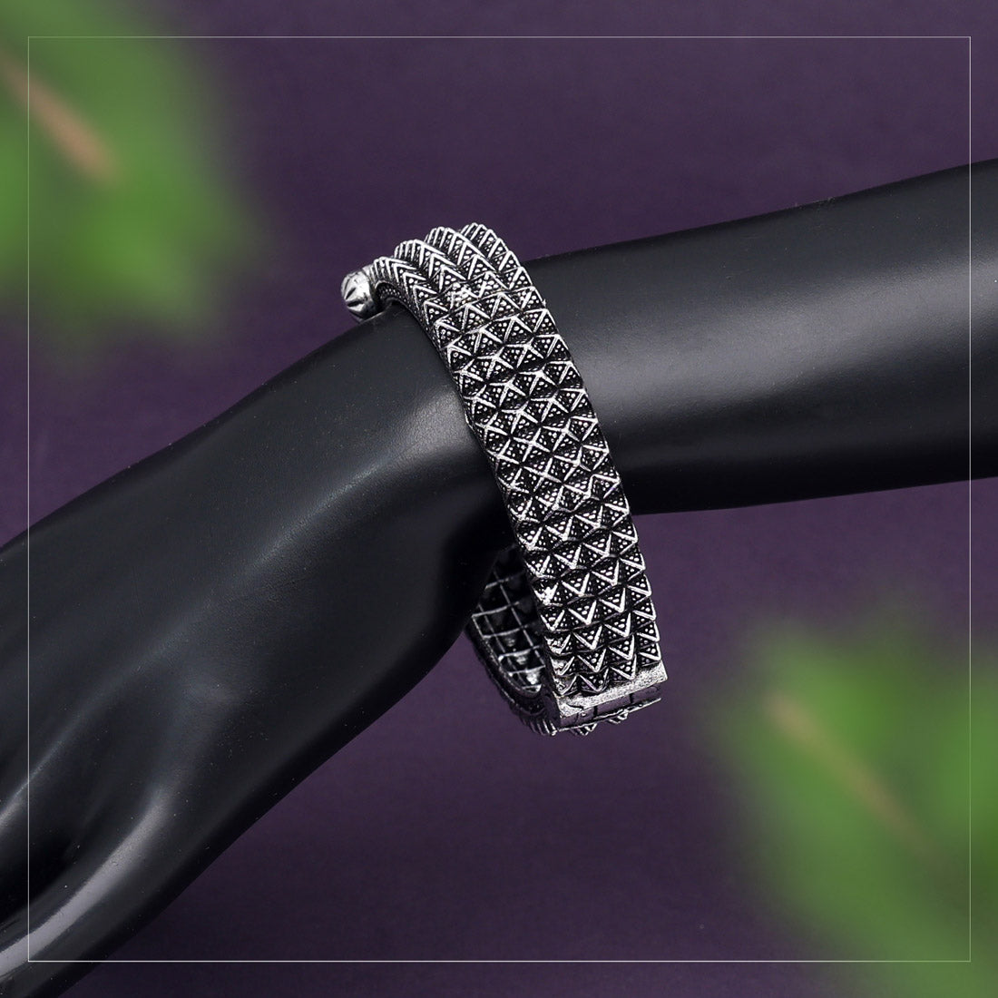 Silver Color Oxidised Openable Bracelet (GSB346SLV)