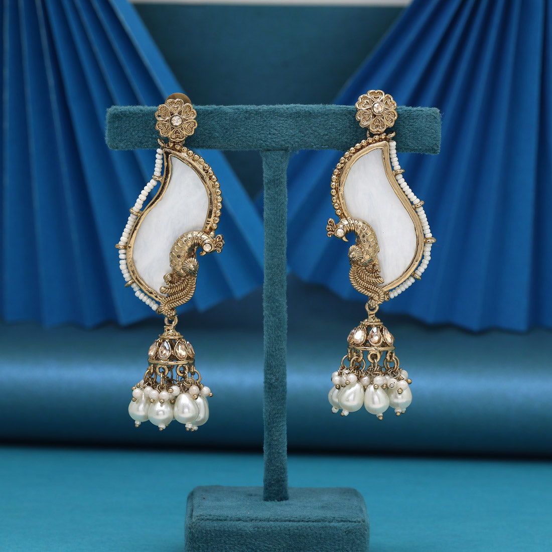 White Color Mother Of Pearl Kundan Earrings