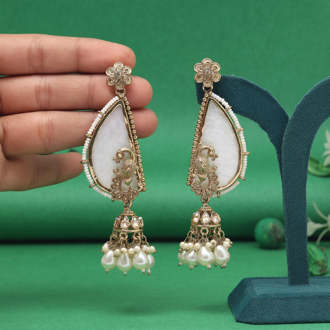 White Color Mother Of Pearl Kundan Earrings(KDE1044WHT)