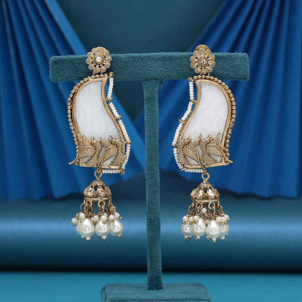 White Color Mother Of Pearl Kundan Earrings(KDE1045WHT)