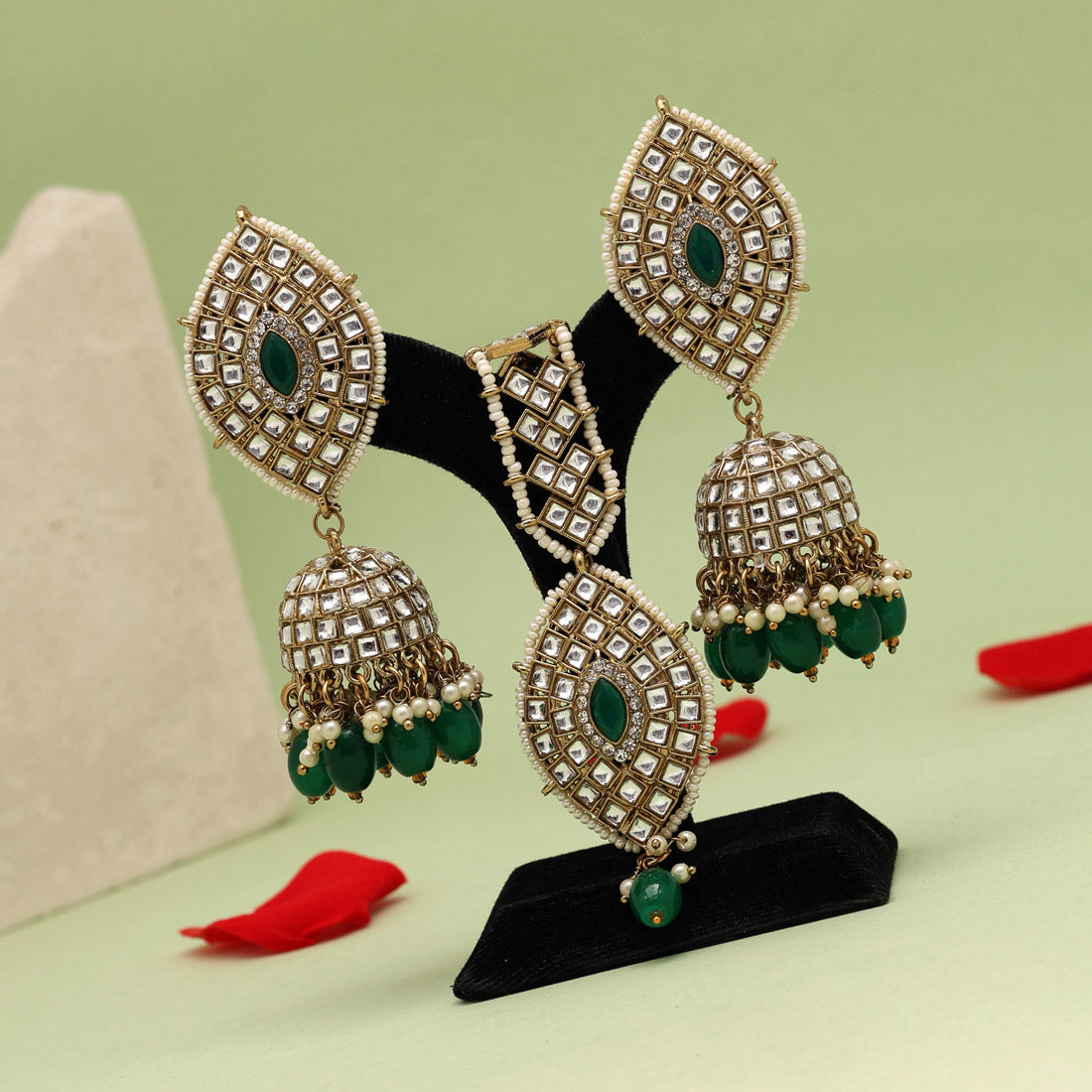 Green Color Kundan Earrings With Maang Tikka