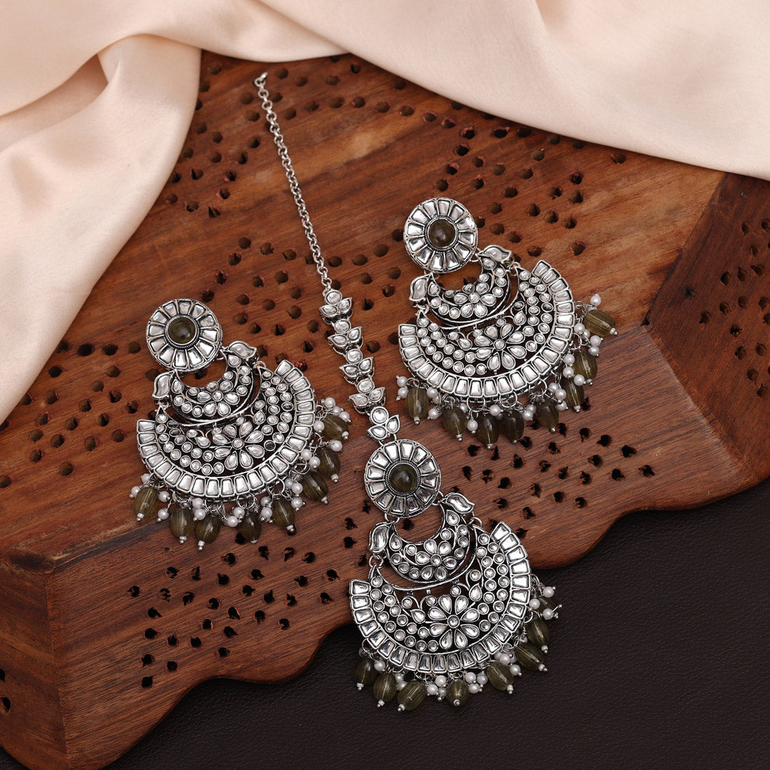 Mehandi Green Color Kundan Earrings With Maang Tikka
