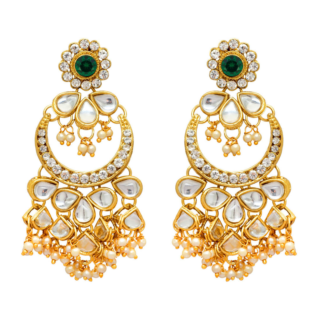 Green Color Kundan Necklace With Earring & Maang Tikka